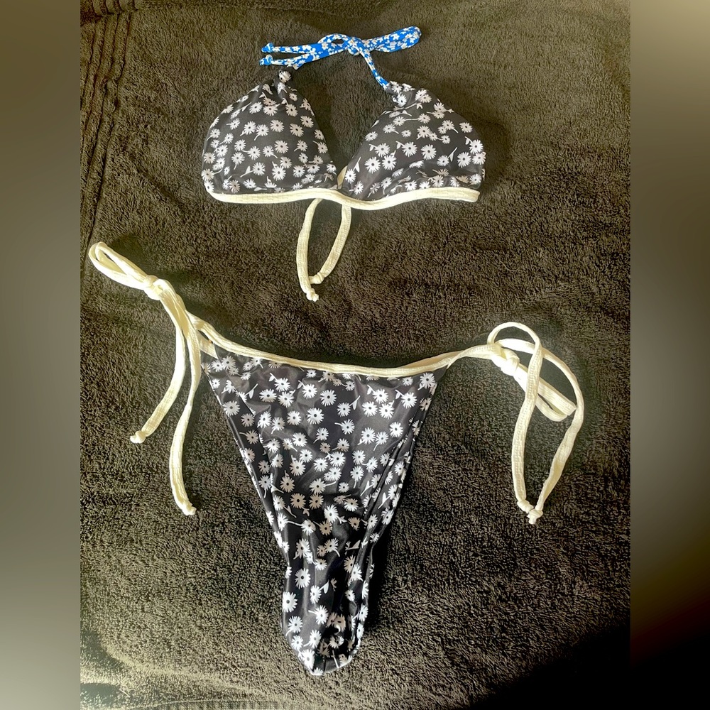 Brand new daisy suit